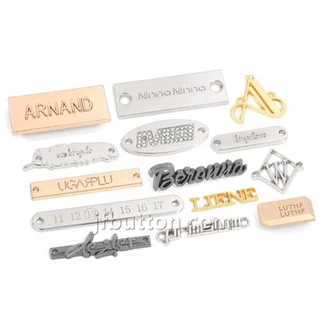 Fatnaður Metal Tags